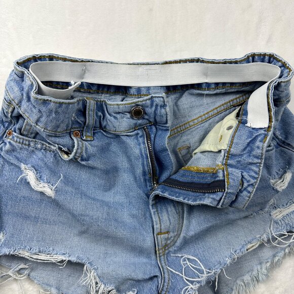 Zara Womens High-Waist Distressed Denim Shorts  Sz 6 Raw Hem Elastic Waistband - Picture 8 of 14